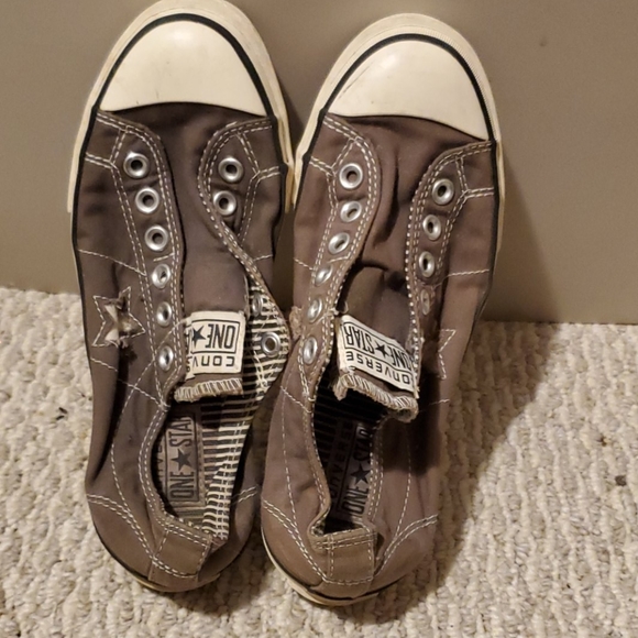 Converse - Picture 2 of 4